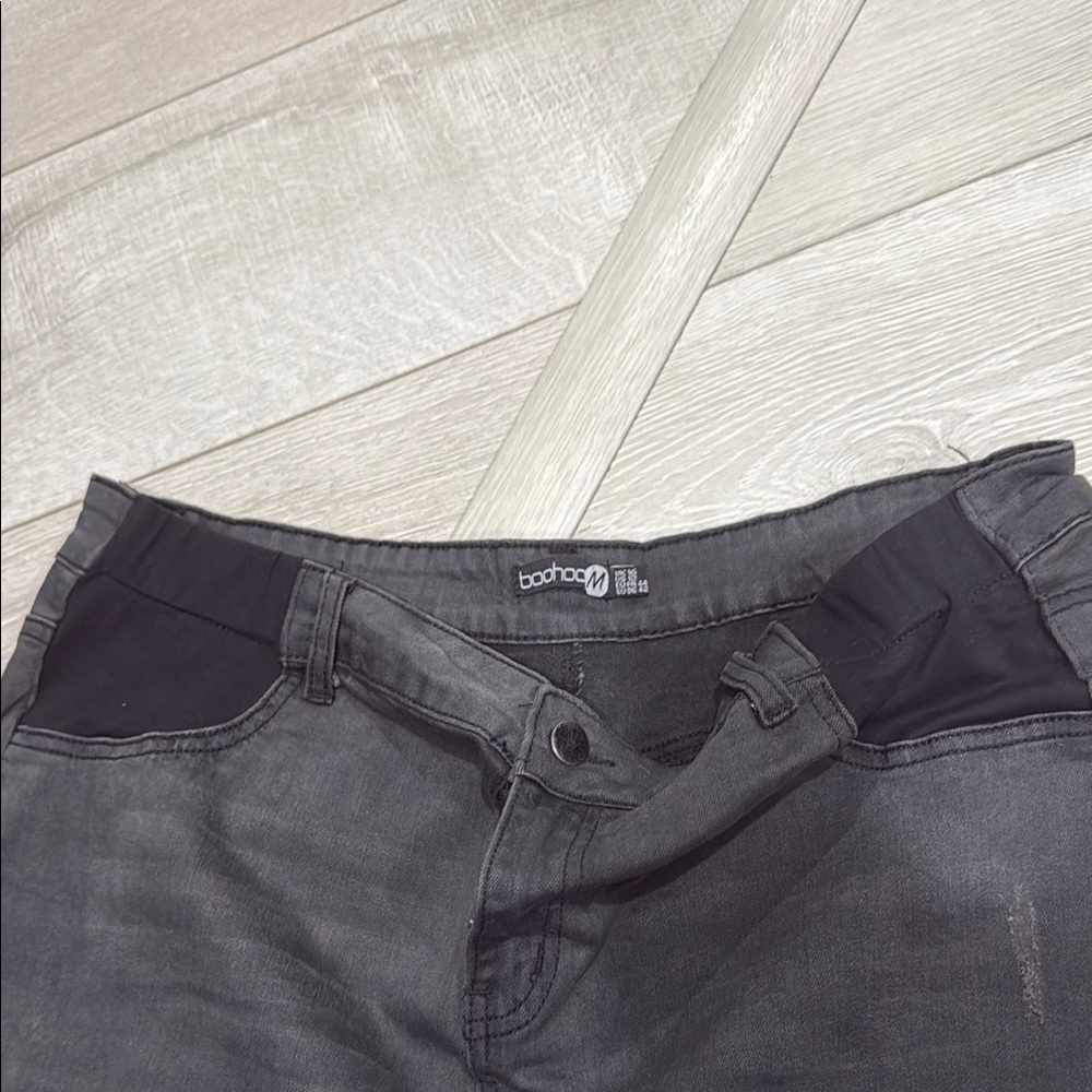 Boohoo Maternity Gray Jeans with Elastic Waistband and Matte Finish